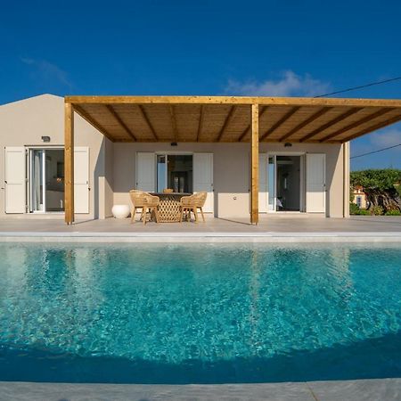 Summer Breeze Villa Tzamarelata Kültér fotó